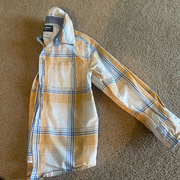 Size 5 oshkosh long sleeve shirt - Picture 1 of 1